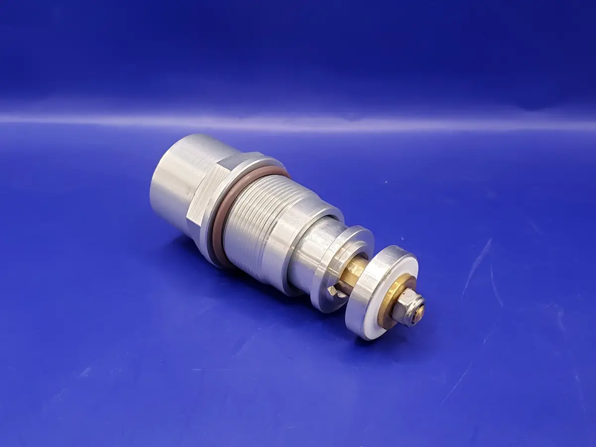 100015593: Minimum Pressure Valve 1