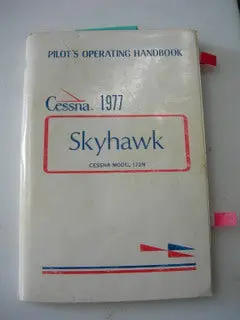 Manual, Cessna - Skyhawk 172N - 1977 - Pilot's Operating Handbook 1