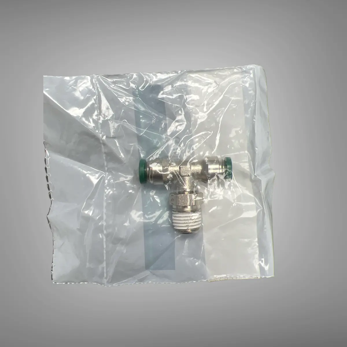 Sullair Tee M Br Swvl 1/4Tube X 1/4, Pn: 250025-/35 1