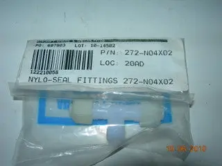 Tee, Nylon - Male Branch - 1/8" Npt - 1/4" Tube Straight Thru 1