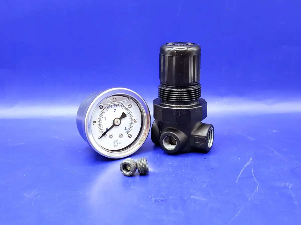 88H367: Regulator 1/4 Npt Zinc Body,0-50 Psig 1