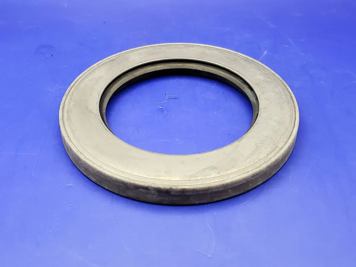 60G220: Seal-Oil  3.25"Id X 5.004"Od X .47"Wide 1