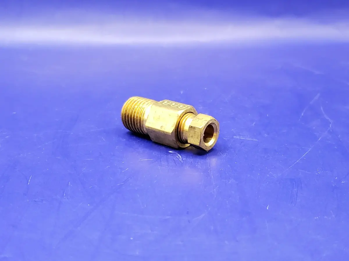 86N339: Orifice 1/4 Od X 1/4 Mpt.Brass .031 Size 1