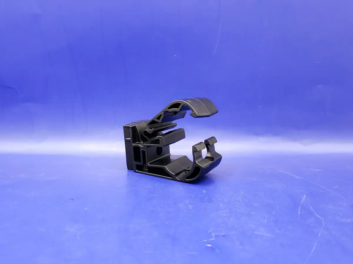 6697 25 01: 1" (25Mm) Pipe Hanger 1