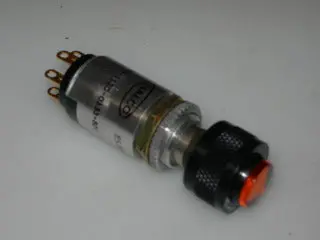 Lamp, Push - Yellow Lens - 3A - 125V - Dialco 1
