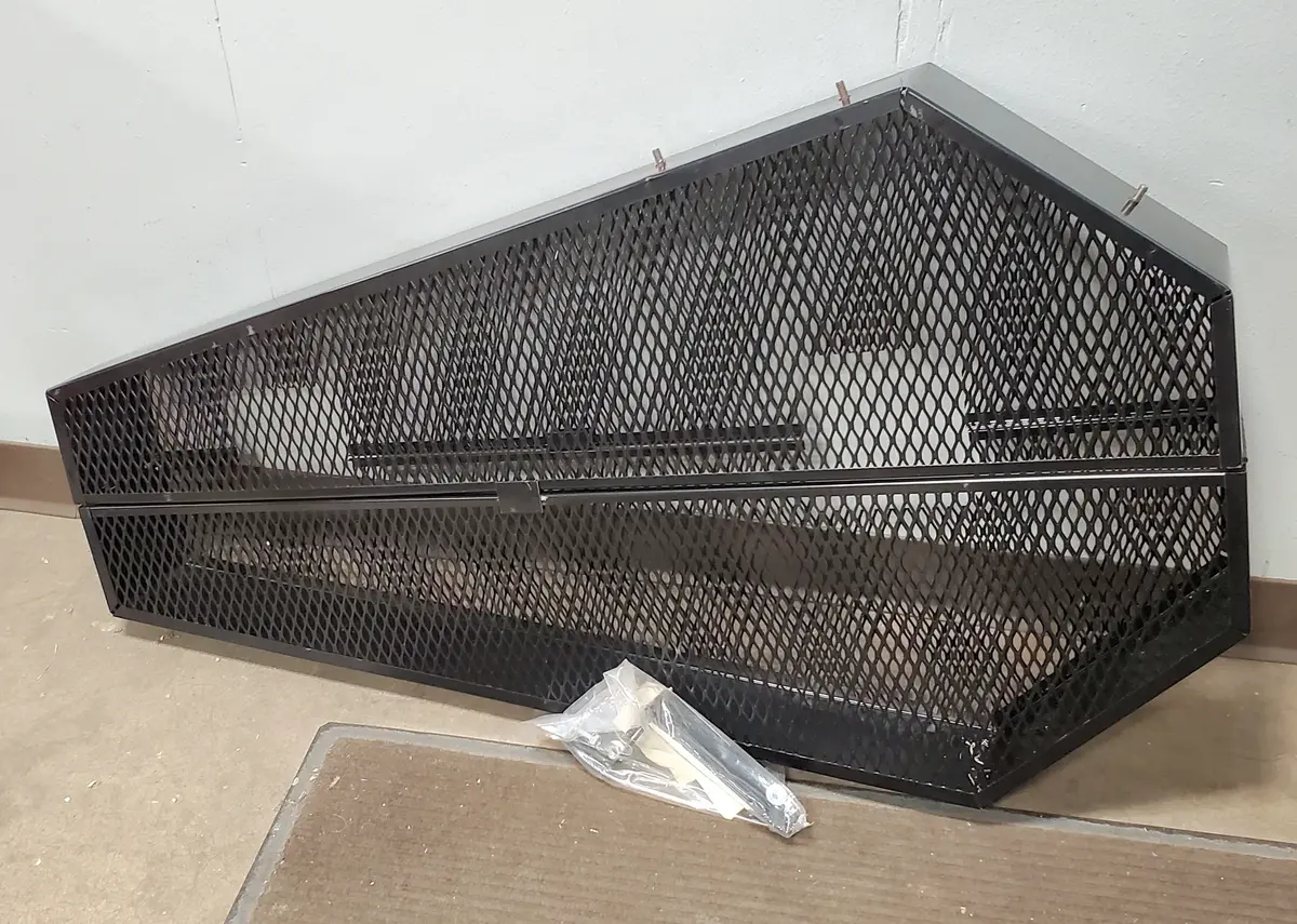 Z675: Kit,Belt Guard,R40 Units 1
