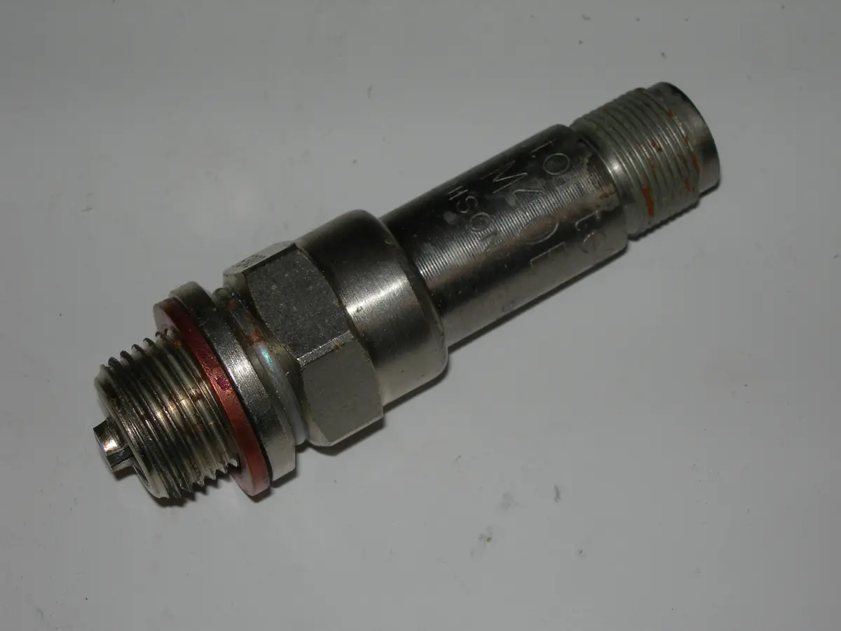Spark Plug, Massive -Short Reach - 3/4" Top - Champion 1