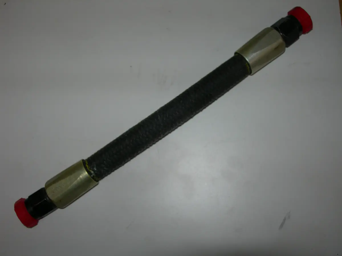 Airward Fuel Flex Hose Assembly - #6 - 9 3/8" Long 1