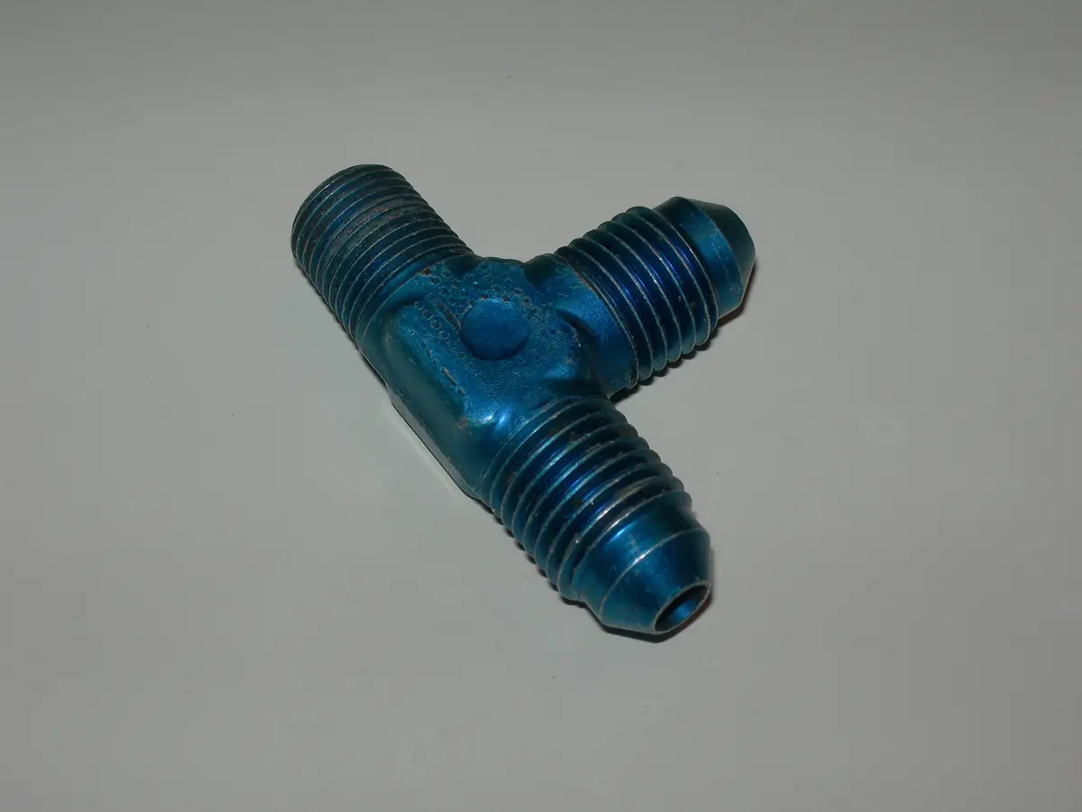 Tee, Pipe On Run/Flare/Flare - 1/8" Npt - 1/4" Tube Od 1