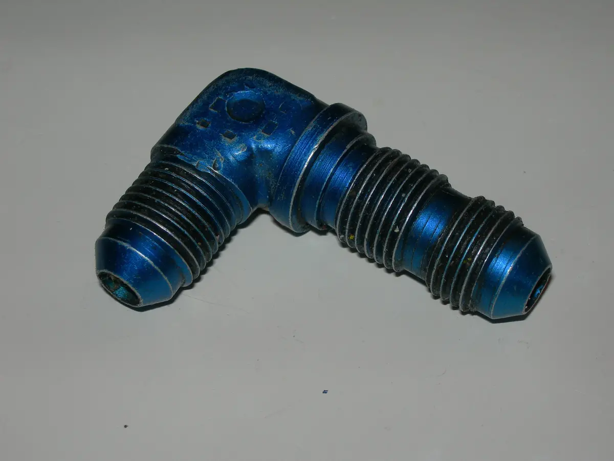 Union, Bulkhead Flare/Flare - 90' - 5/16" Tube Od 1