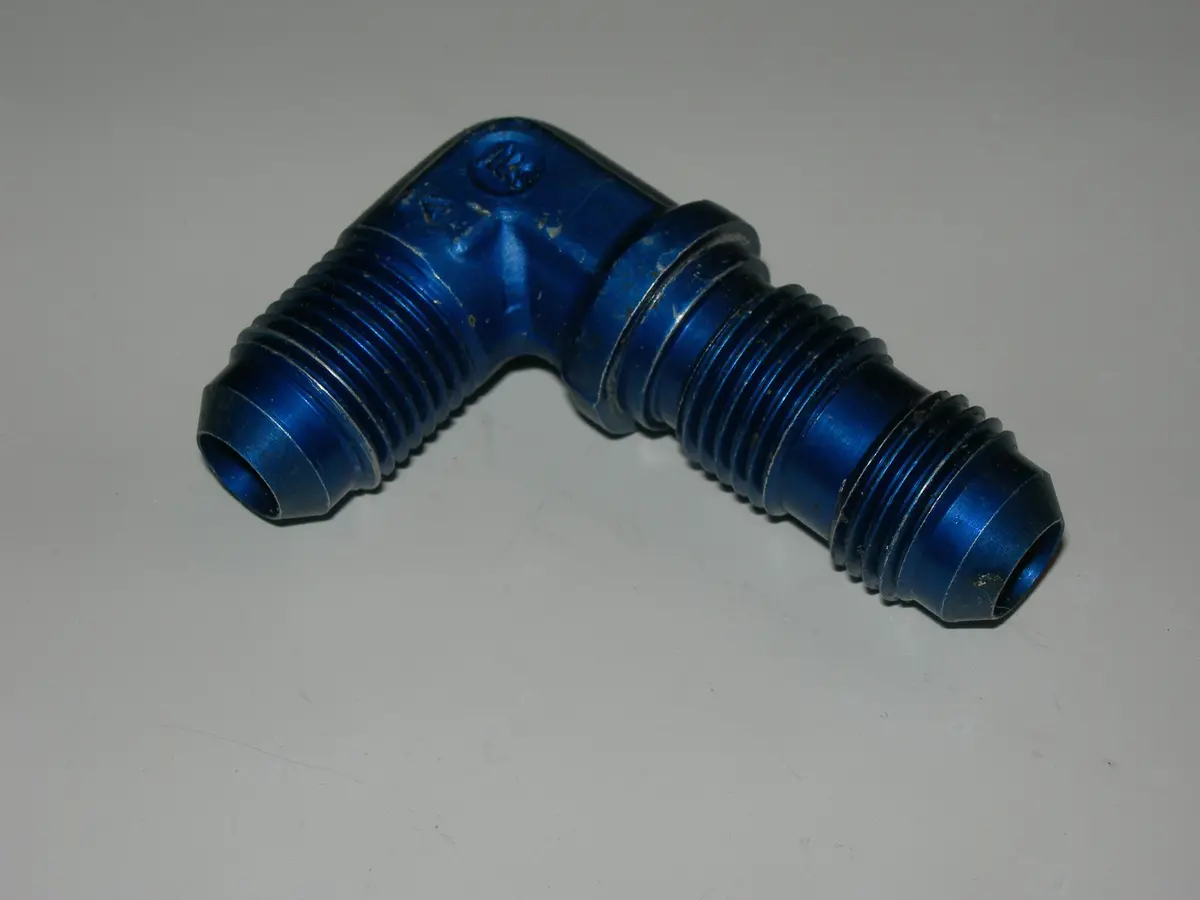 Adapter, Bulkhead - Flare/Flare - 90' - 3/8" Tube Od 1