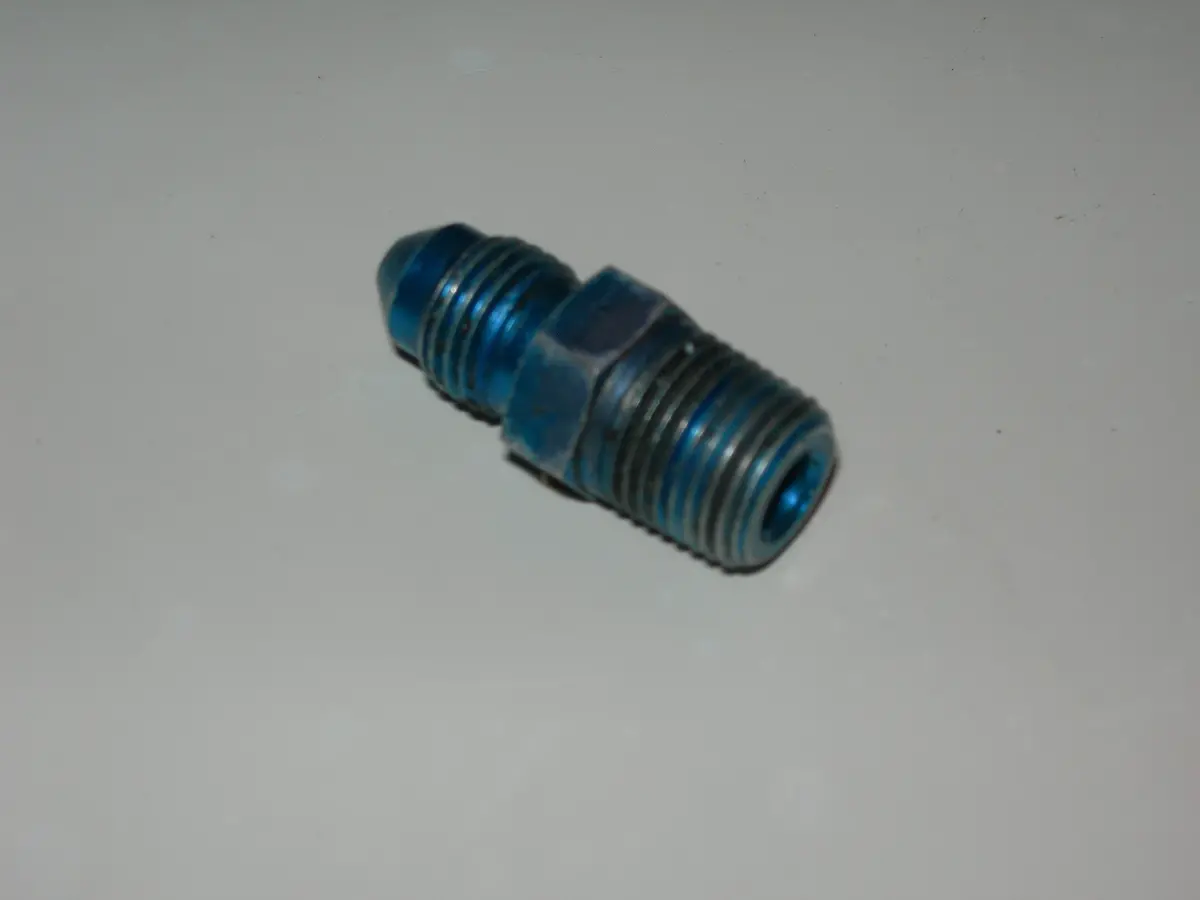 Nipple, Straight - Pipe/Flare - 1/8" Npt - 3/16" Tube Od 1