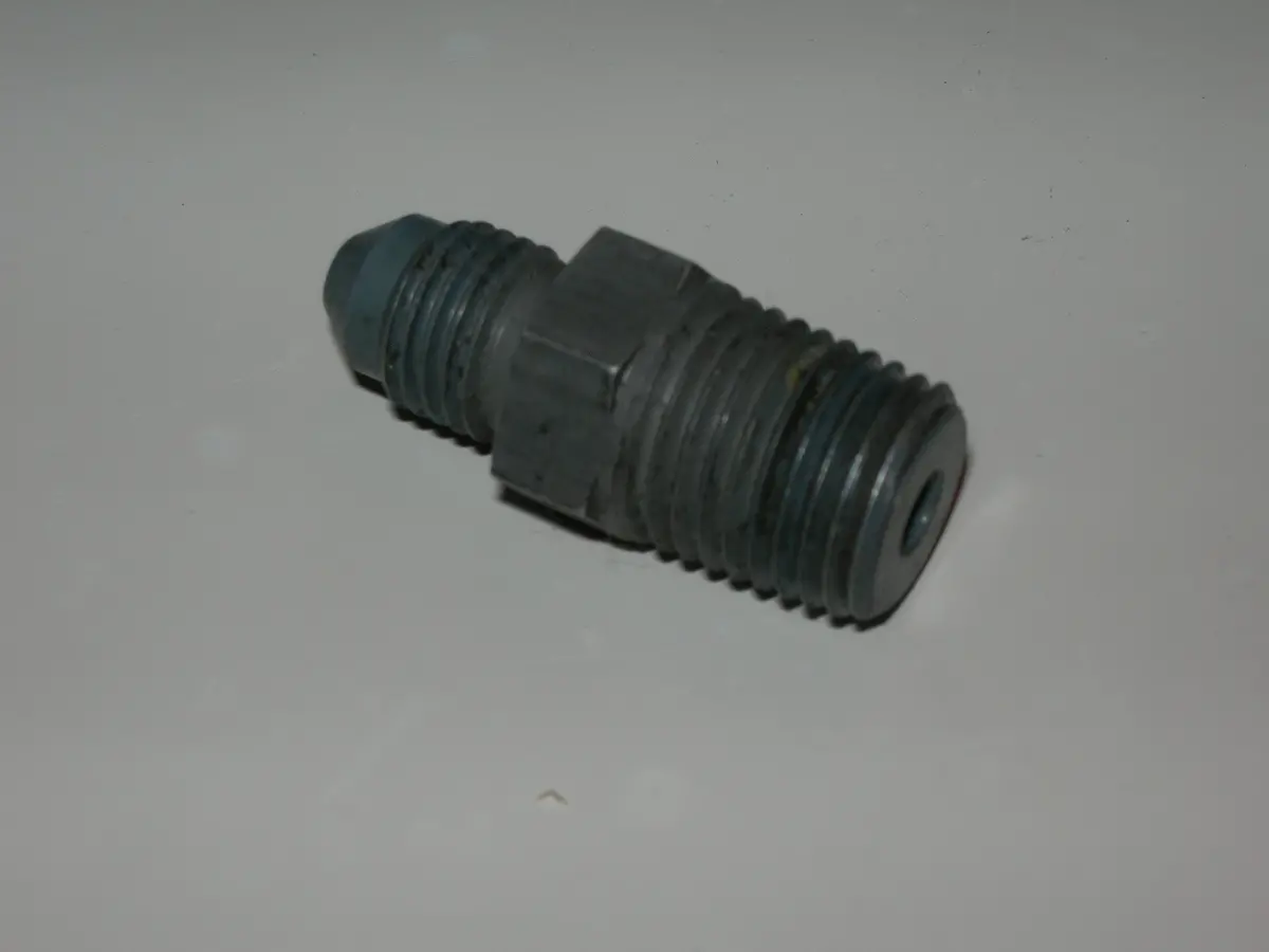 Nipple, Pipe/Flare - Straight - 1/4" Npt - 1/4" Tube Od - Steel 1
