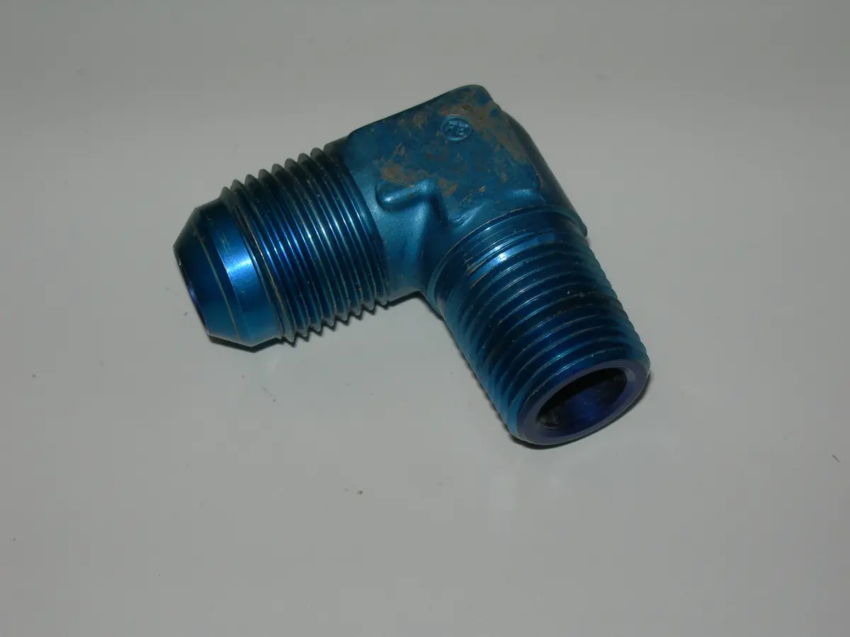 Adapter, Pipe/Flare - 90' - 3/8" Npt - 1/2" Tube 1