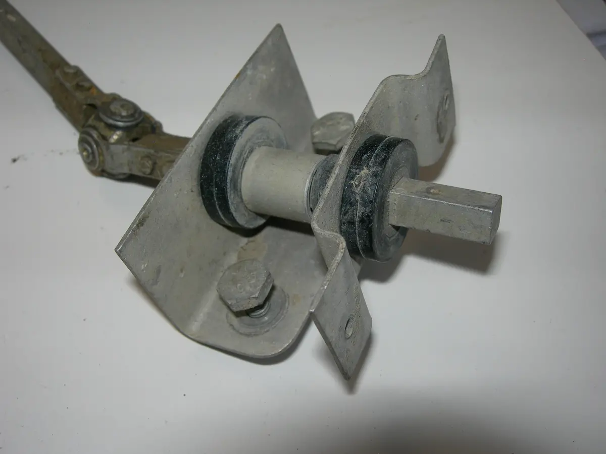 Bracket, Fuel Selector Valve 1