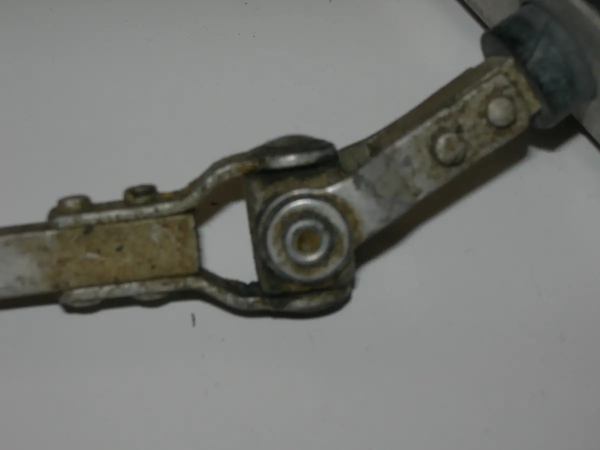 Knuckle, Fuel Selector Valve 1