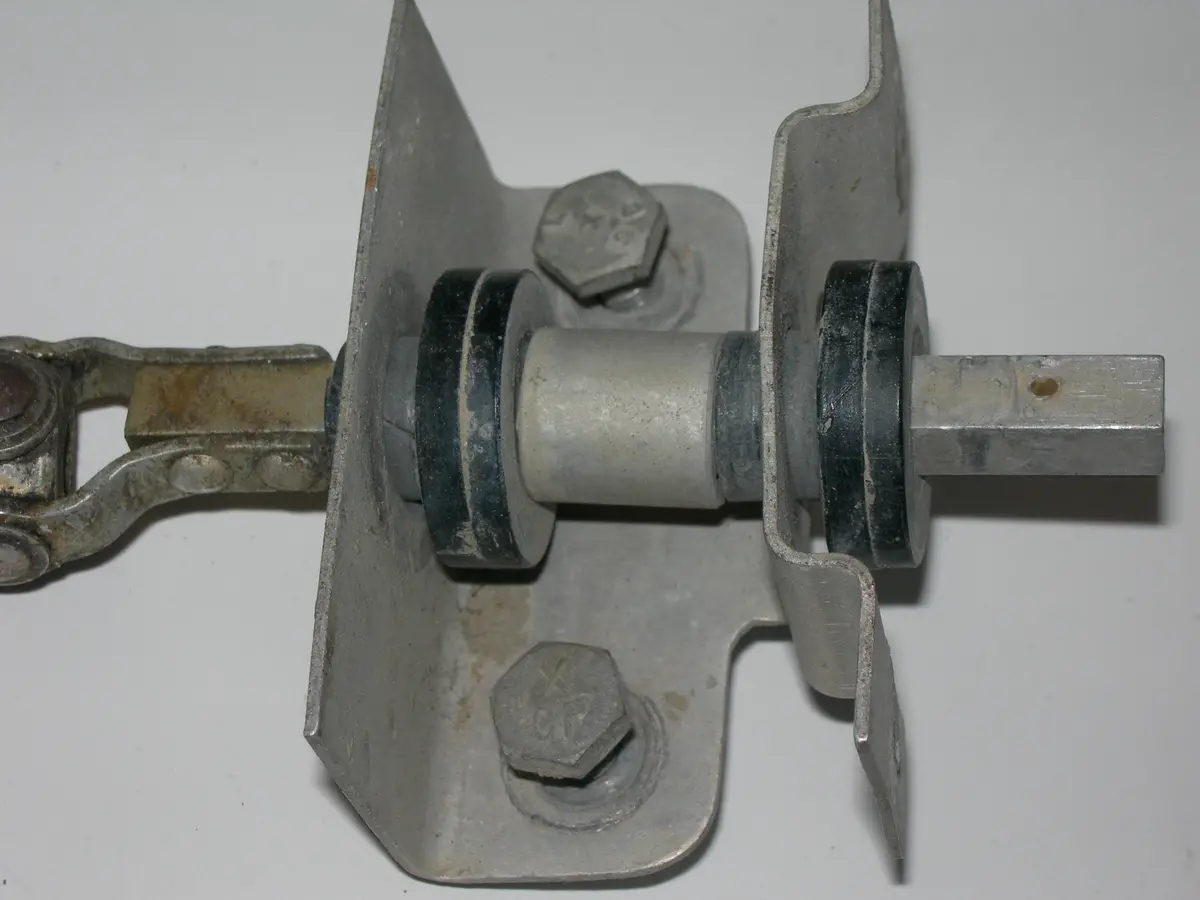 Shaft, Fuel Selector Valve - 1/4" Square - 3" Ol 1