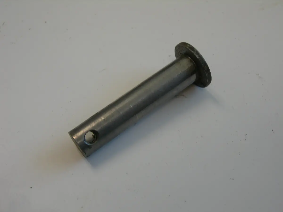 Shaft, Sprocket - Control Yoke 1
