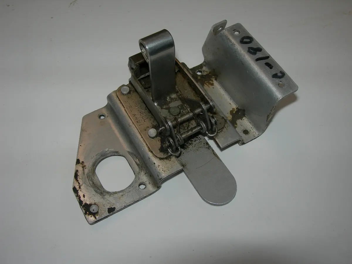 Latch, Assembly - Baggage Door 1