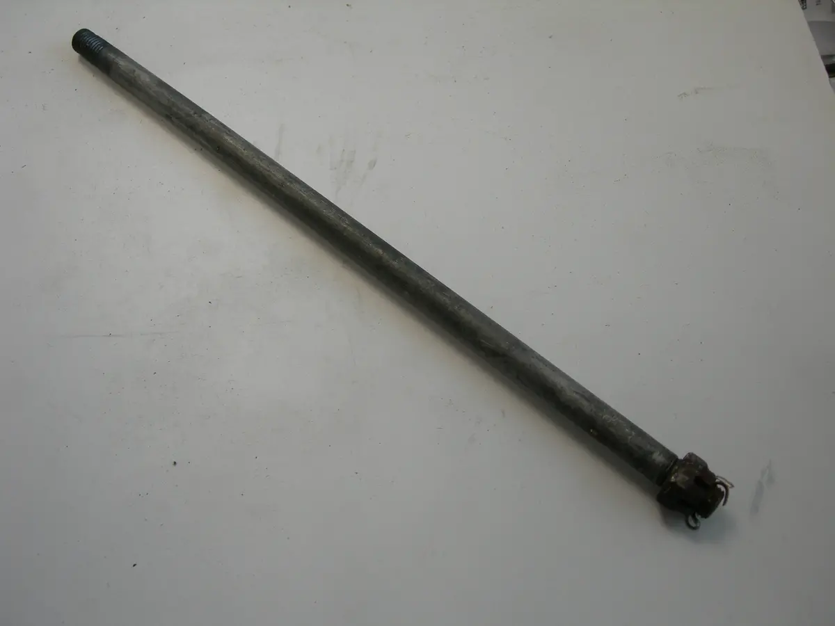 Stud, Axle Nose Wheel - Cessna 1