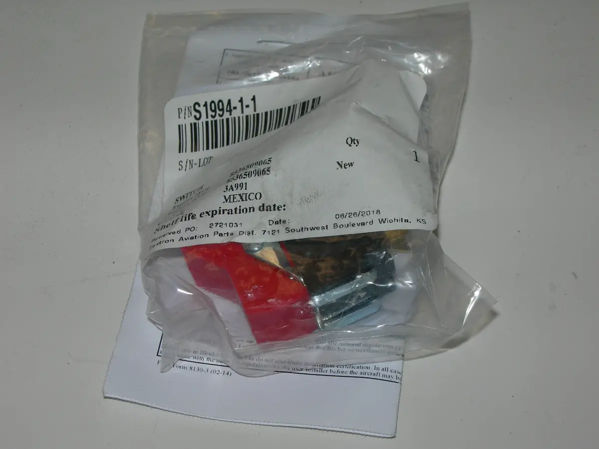 Switch, Rocker - Dual - Master/Alternator - Red 1
