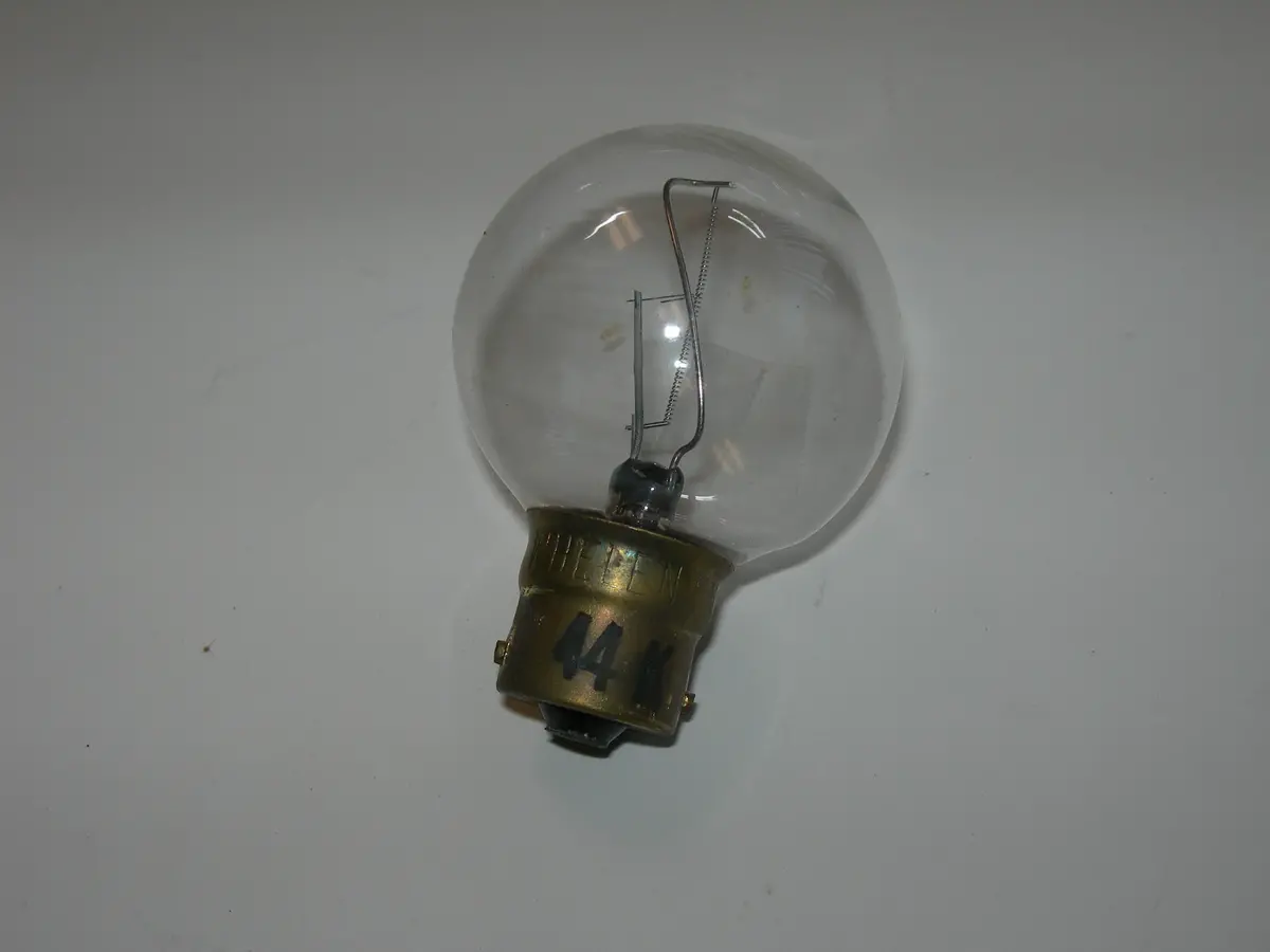 Lamp, 12V - Rotating Beacon - Whelen 1