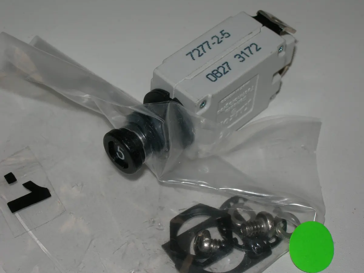 Breaker, Circuit - Push/Pull - 5 Amp - Klixon 1