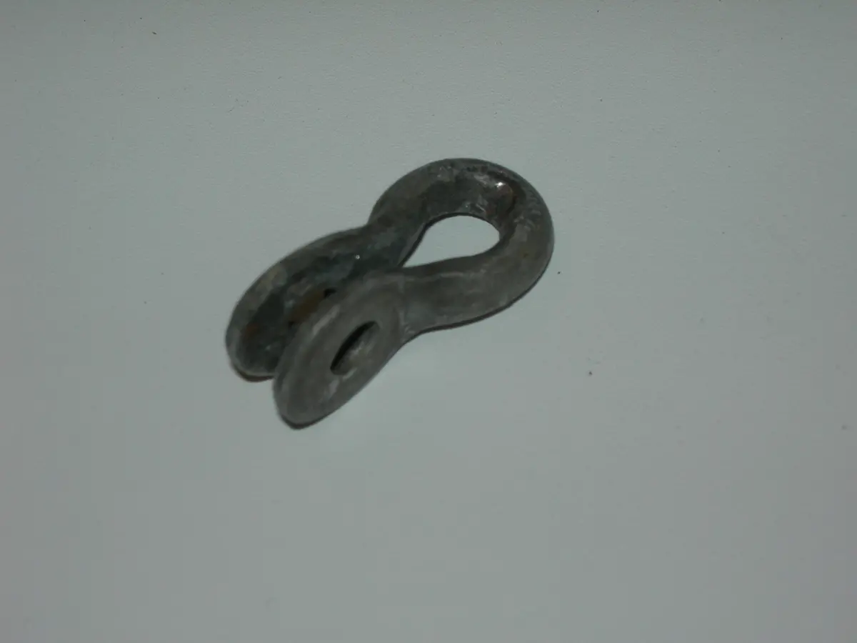 Shackle, Wire Rope - 3/32" Cable - 10-32 Hole 1