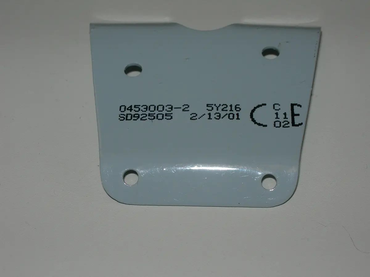 Bracket, Cowl Mount - Cessna 1