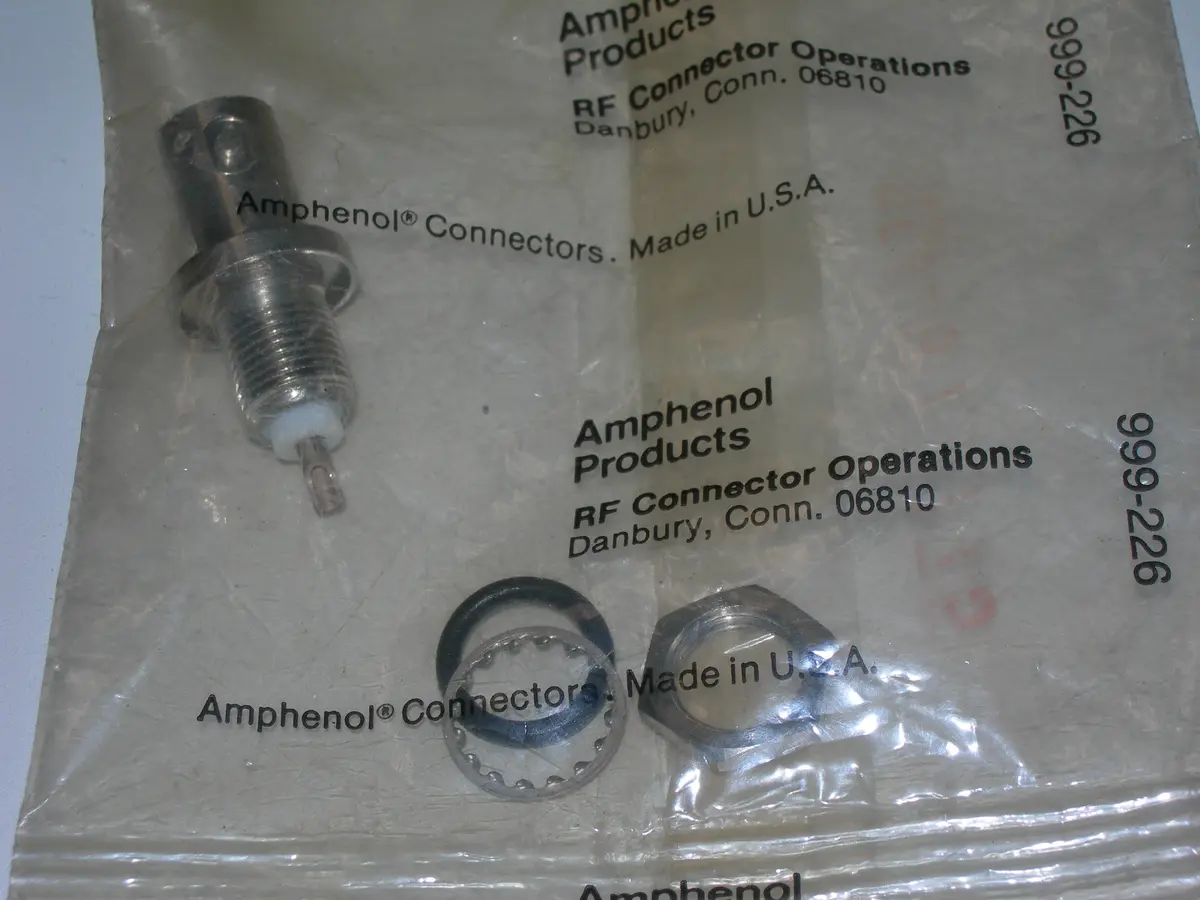 Connector, Assembly - Male - Antenna - Amp 1