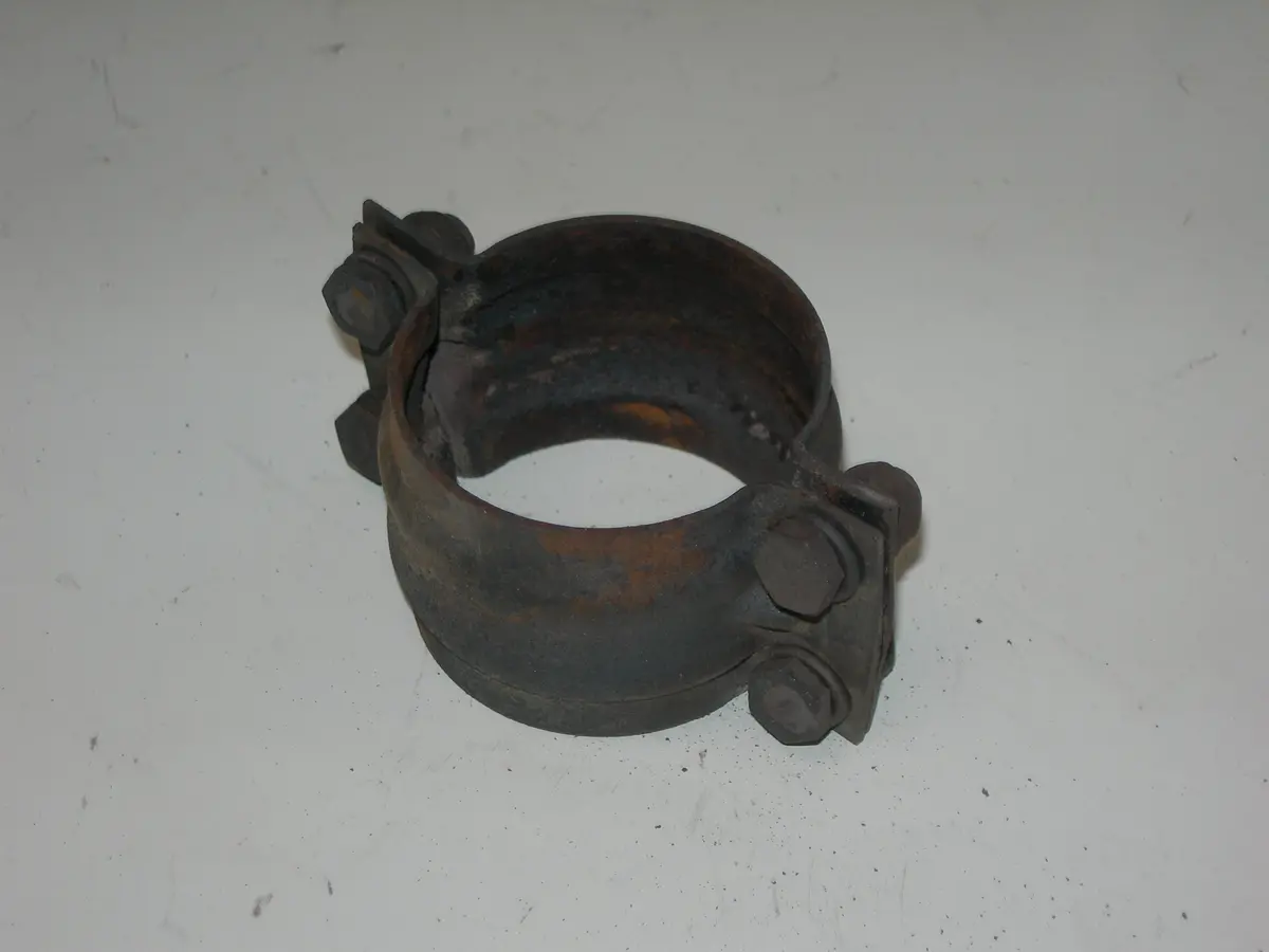 Clamp, Exhaust - Set (2) Halves - Cessna Lycoming 172/177 1