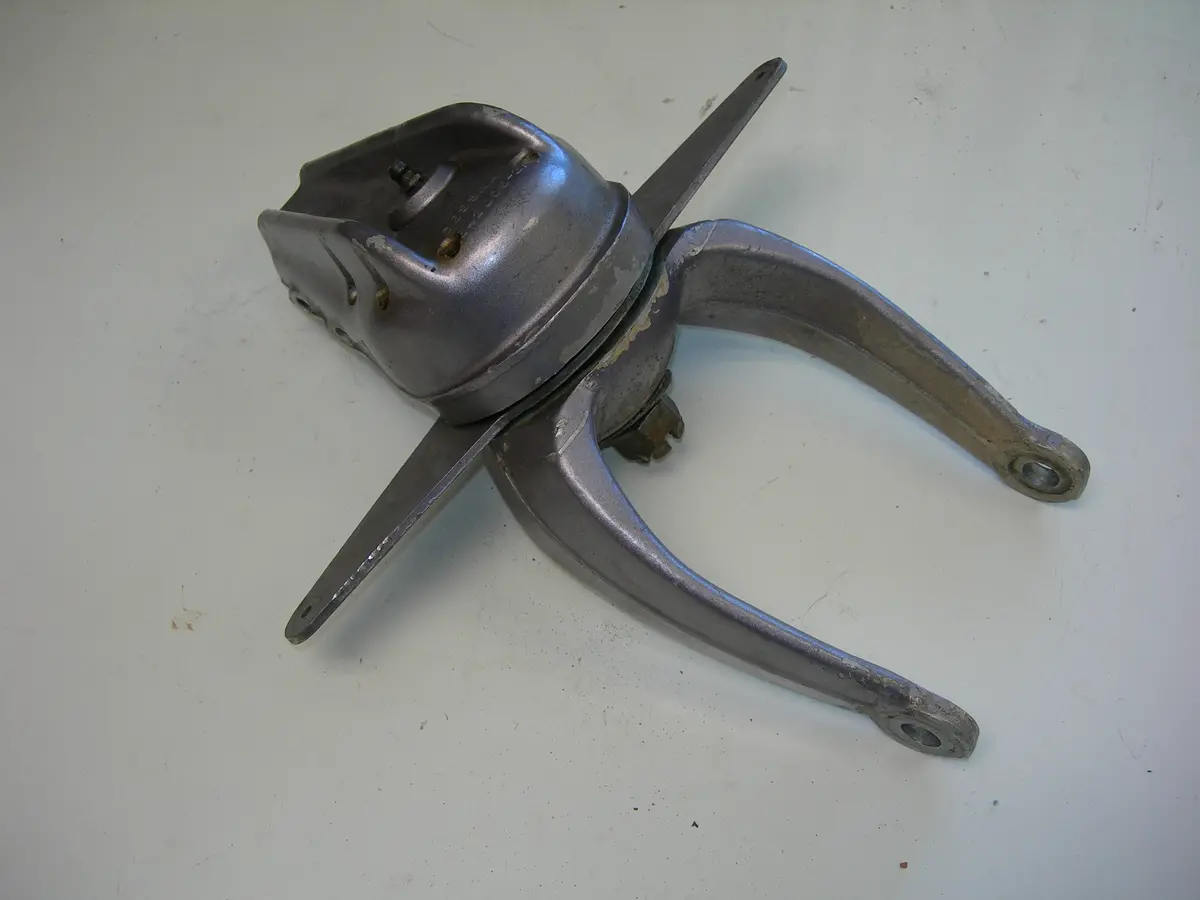 Tailwheel, Assembly - Locking - 8" Wheel - Cessna 180/185 1
