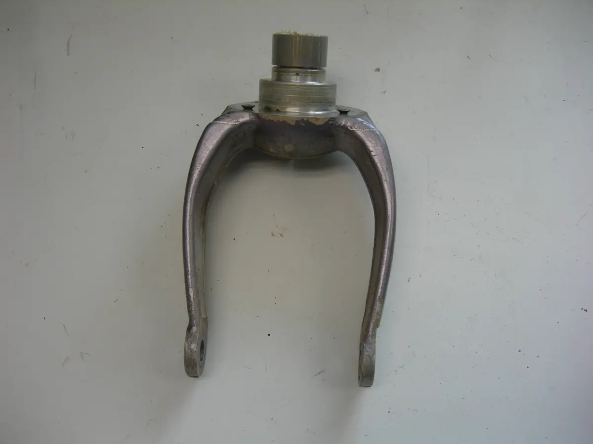 Fork, Tailwheel - 8" Wheel - Cessna 180/185 1