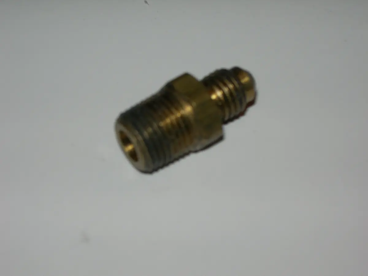 Nipple, Pipe/Flare - Straight - 3/8" Npt - 3/8" Tube Od - Steel 1