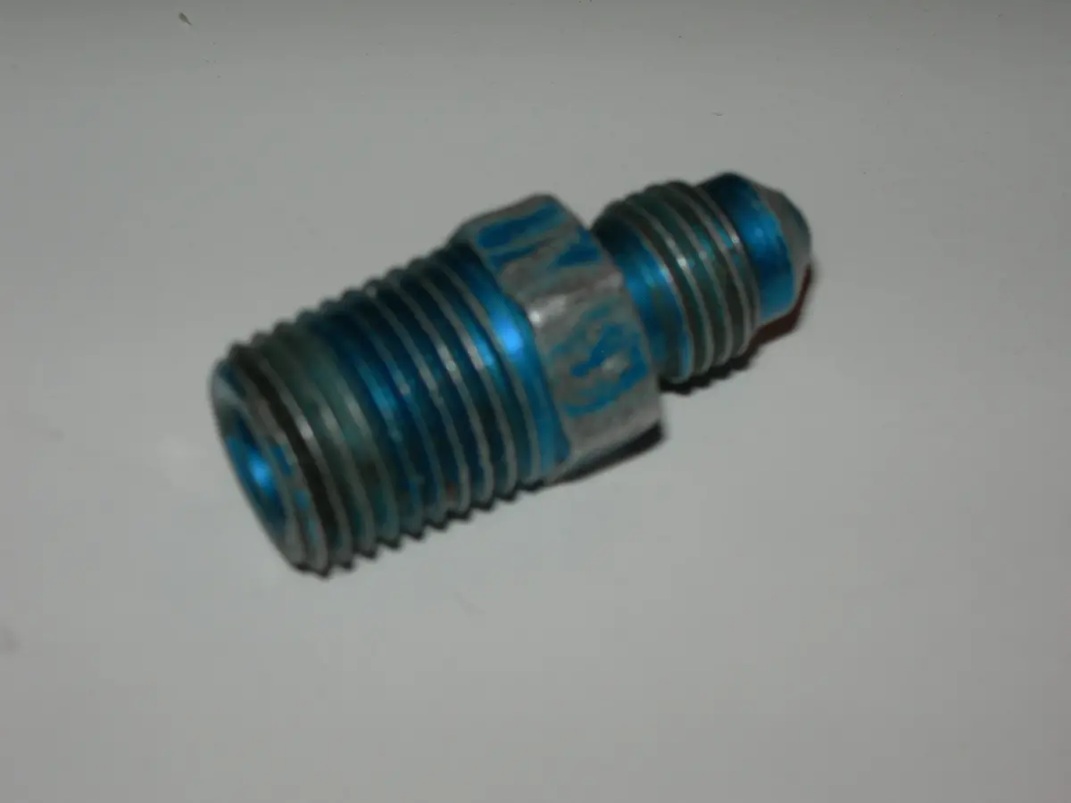 Nipple, Straight - Pipe/Flare - 1/4" Npt - 3/8" Tube Od 1