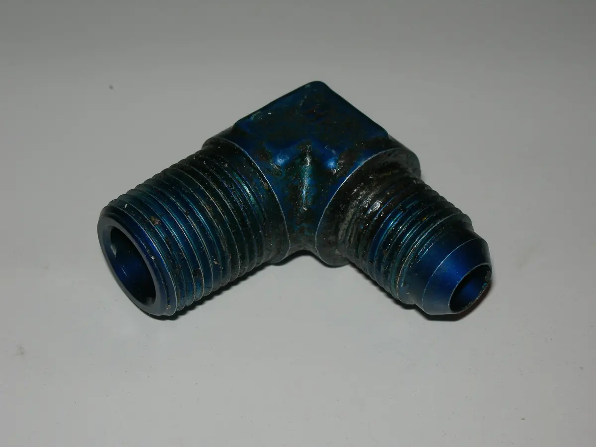 Adapter, Pipe/Flare - 90' - 3/8" Npt - 3/8" Od Tube 1