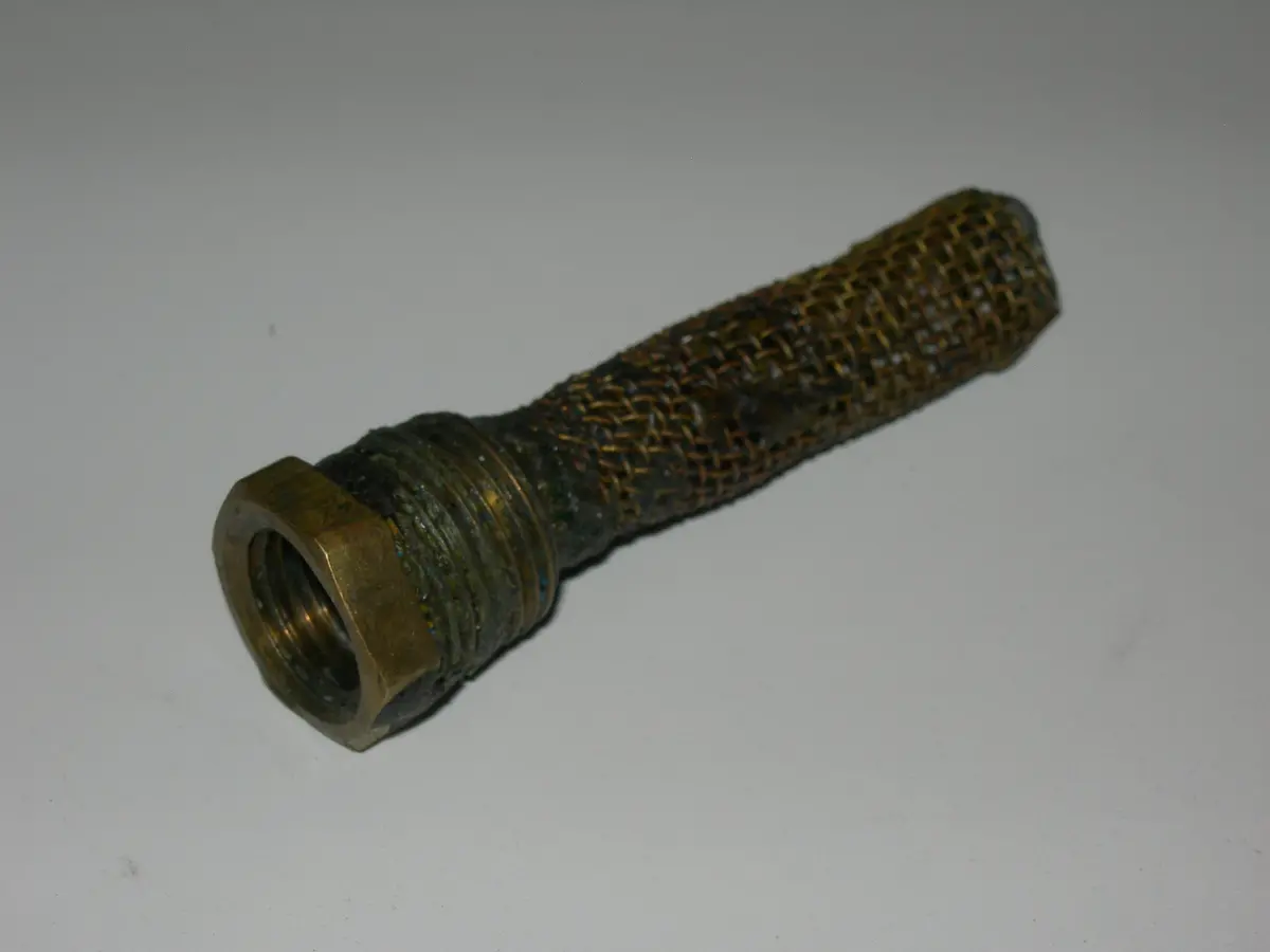 Strainer, Fuel - Finger - Screen - 1/4" Npt Female -3/8" Npt Male - 2 5/8" Ol - Brass 1