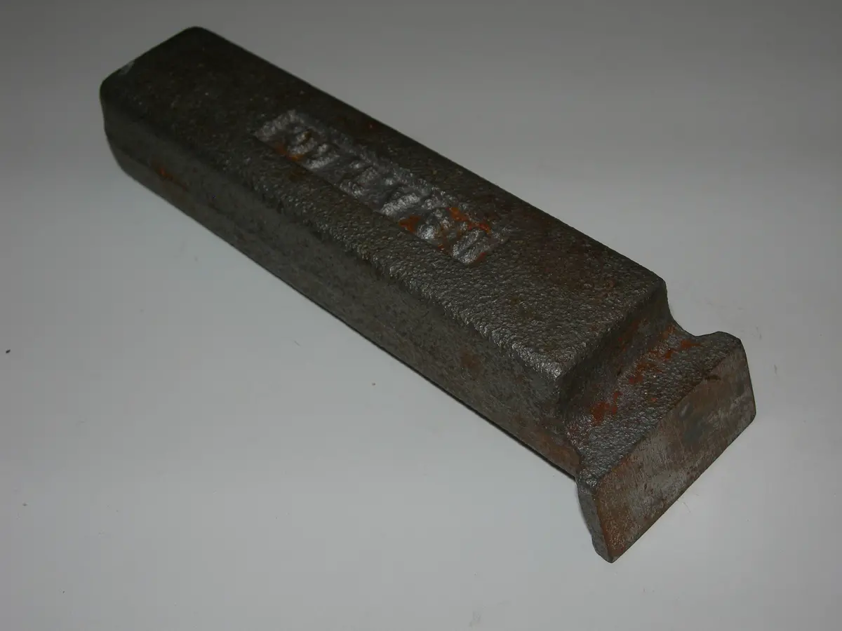 Bucking Bar - 5" X 1" X 3/4" - 1 3/8" X 5/8" Face - Ductile Iron 1