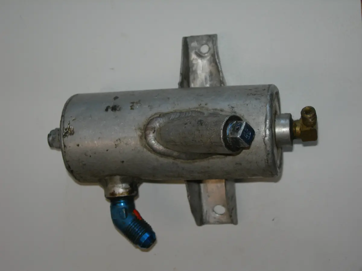 Separator, Oil - 6" Ol - 1 1/2" Diameter - 3 Inlets/Outlets 1
