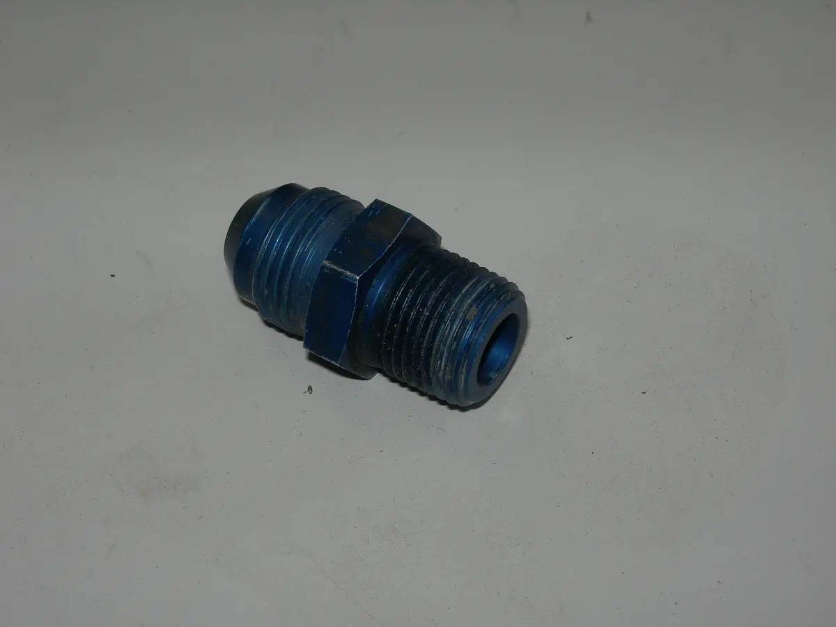 Nipple, Pipe/Flare - Straight - 3/8" Npt - 3/8" Tube Od 1