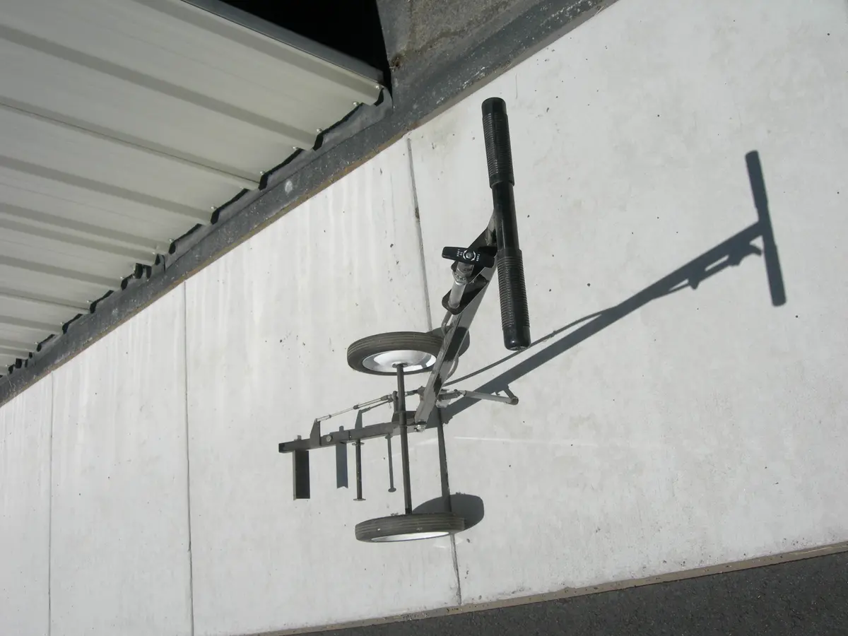 Towbar, Tail Wheel 1