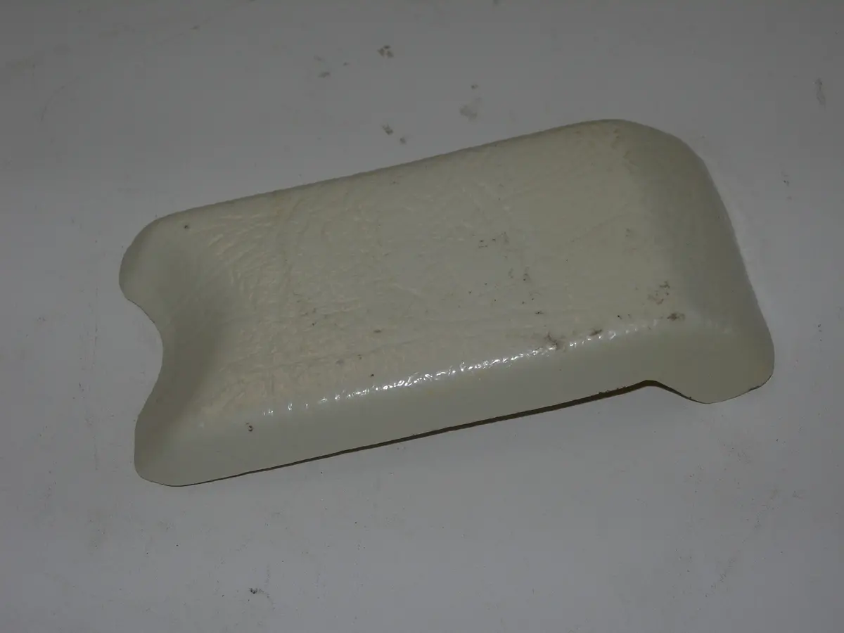 Cover, Assembly - Control Column - C-172 - Vantage Plane Plastics 1