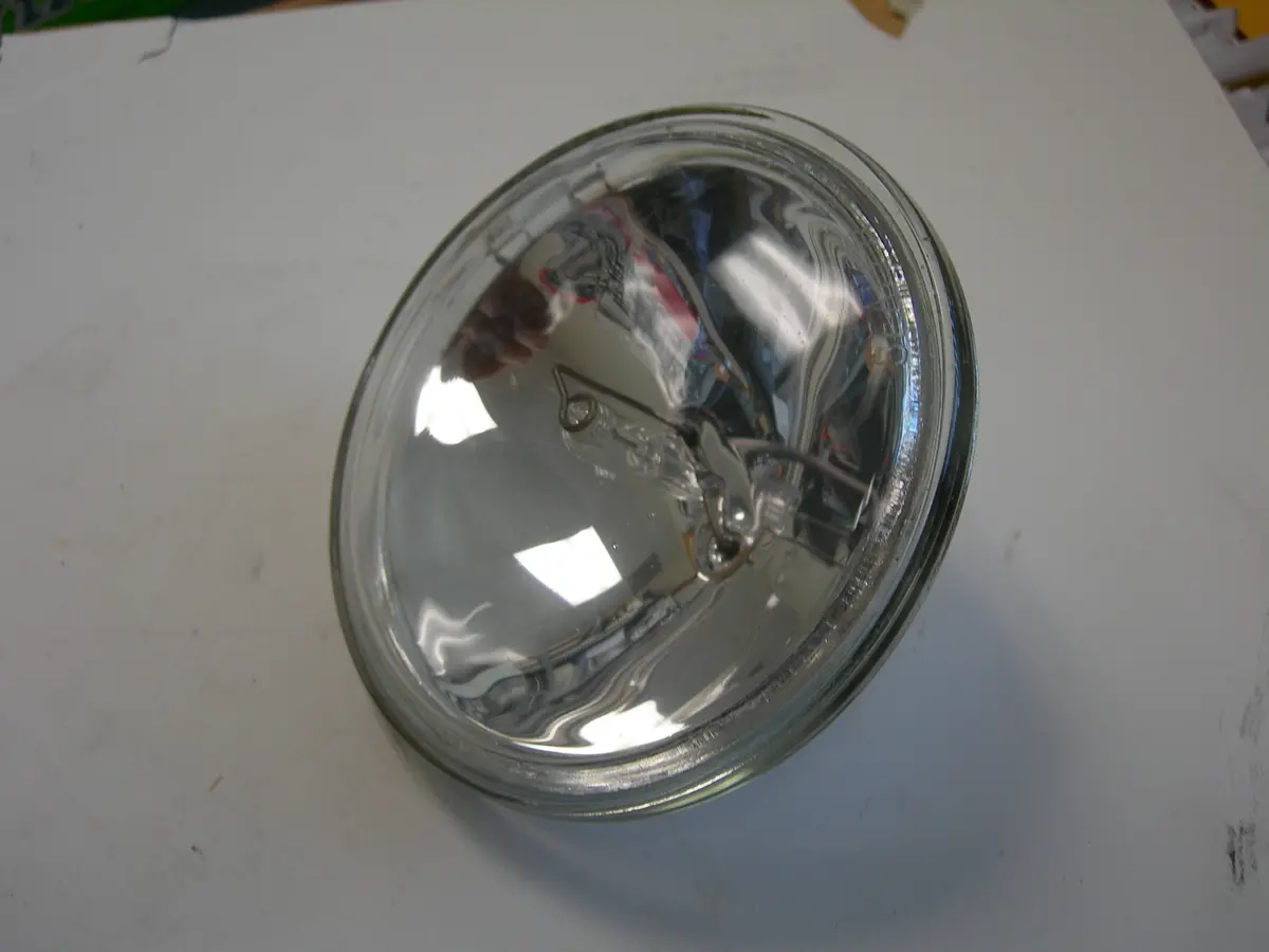 Lamp, 13V - 100W - Sealed Beam - Par36 - Quartz - Aml 1
