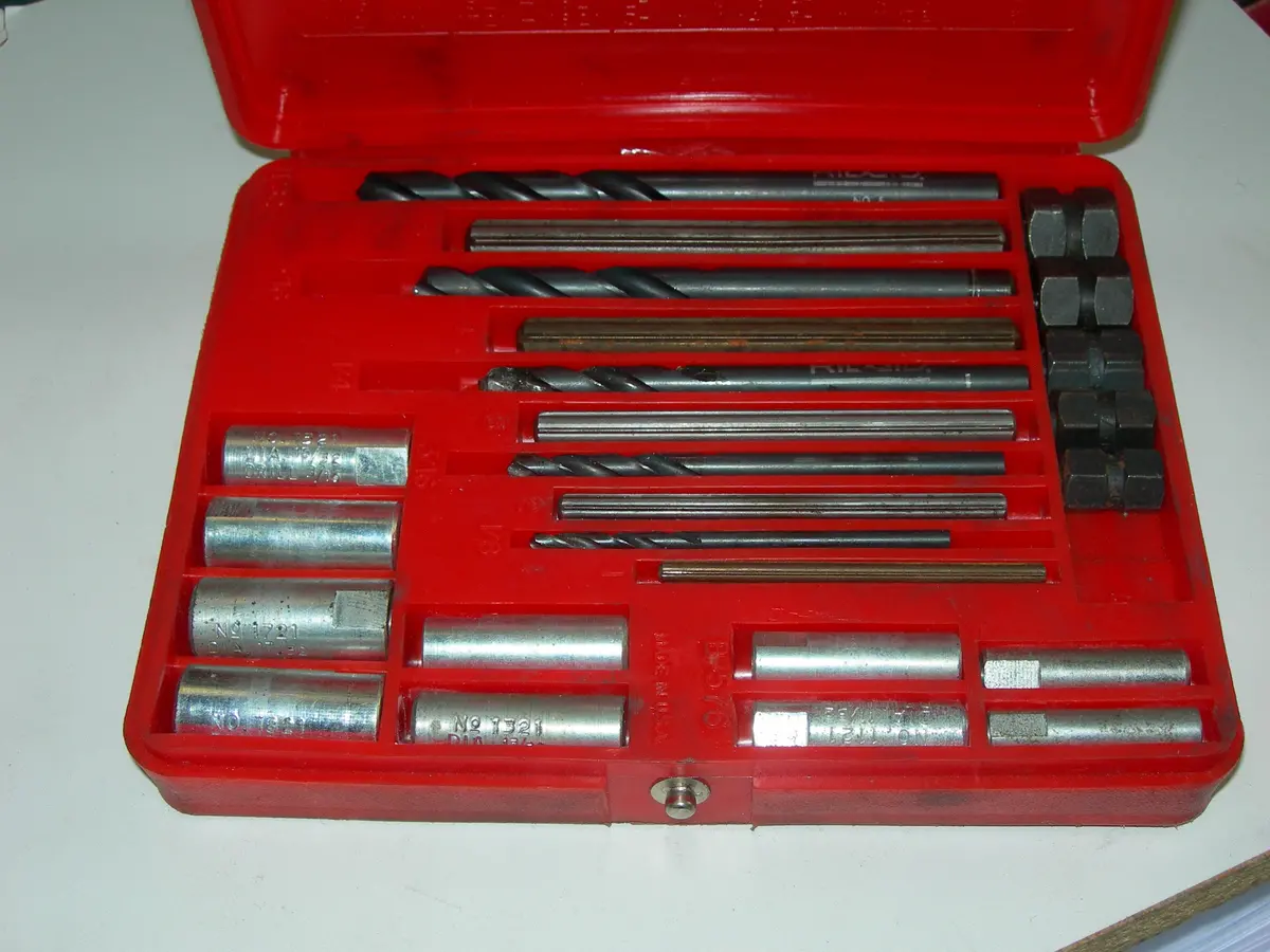 Set, Screw Extractor - 25 Piece -Blue-Point - Snap-On 1