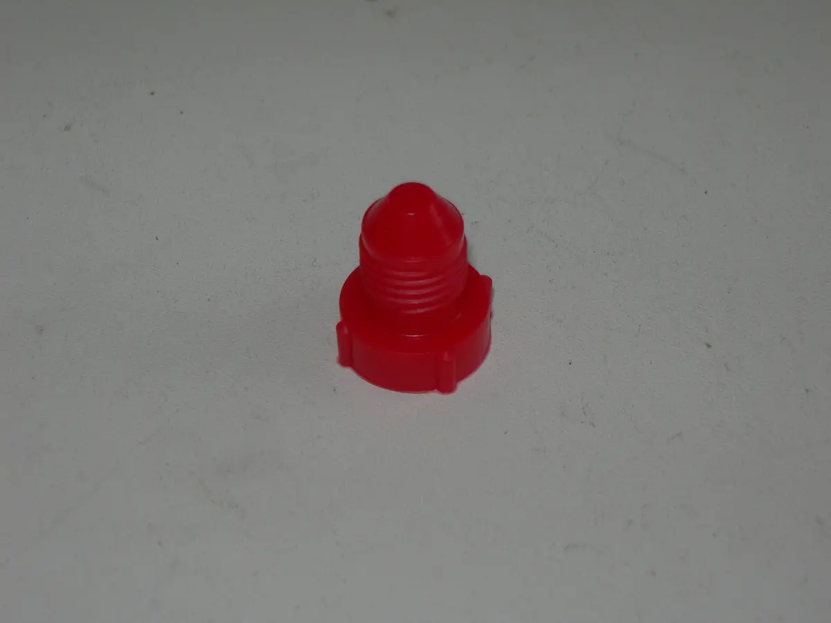Plug, Cap - Hose - 3/8-24 - Plastic - Red 1