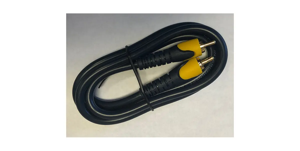 E100416_E100416 Phono Cable 1