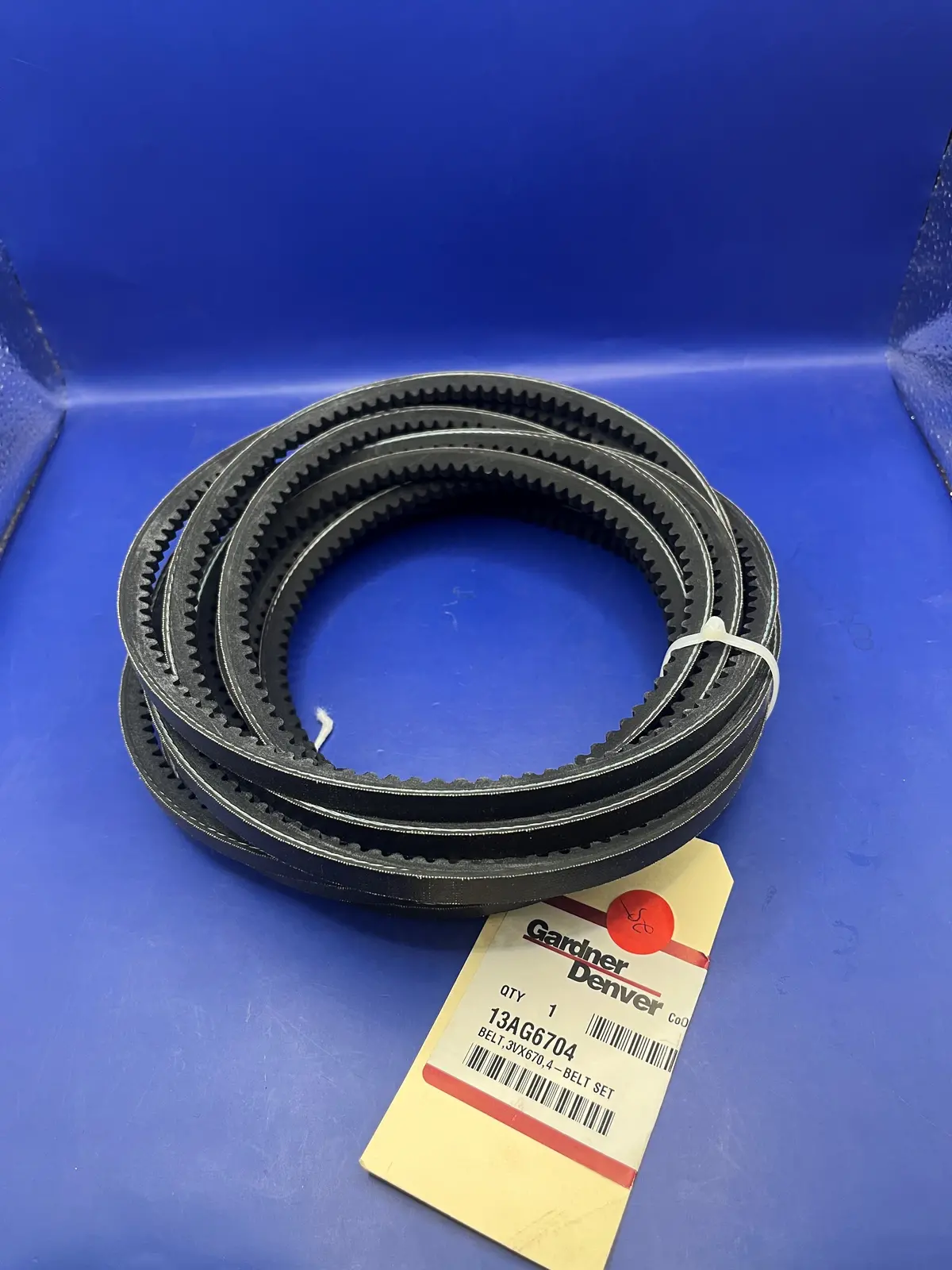 13Ag6704: Belt,3Vx670,4-Belt Set 1