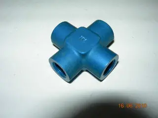 Cross, Pipe/Pipe/Pipe/Pipe - 1/8" Npt Female 1