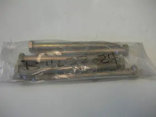Bolt, Propeller Kit - Mccauley - Cessna 1