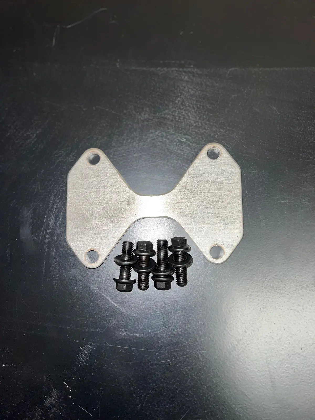 Duramax Bolt-On Bow-Tie W/ Fasteners 1